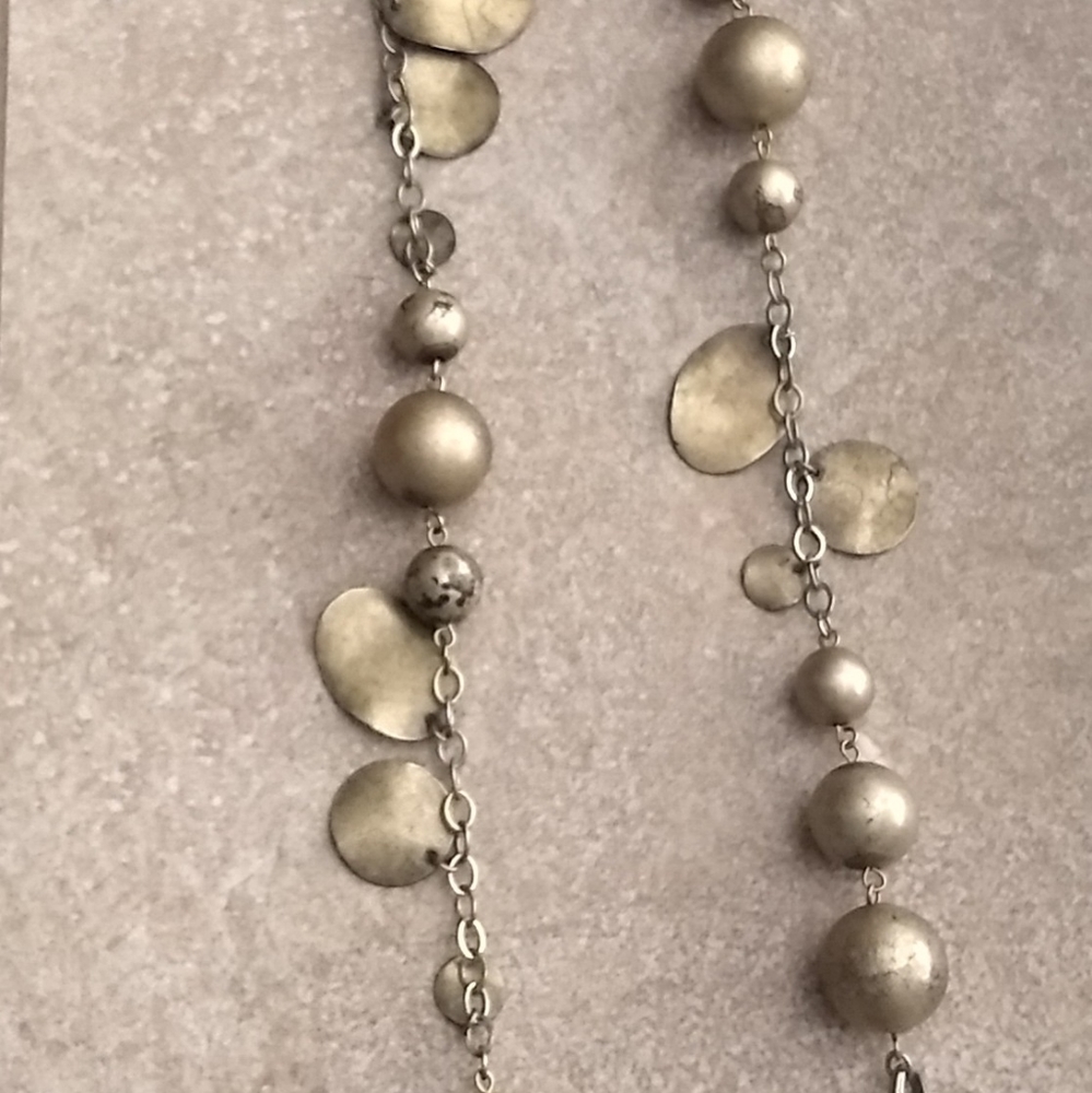 Antique Look Gold Tone Ball/Disc Necklace - Picture 3 of 6